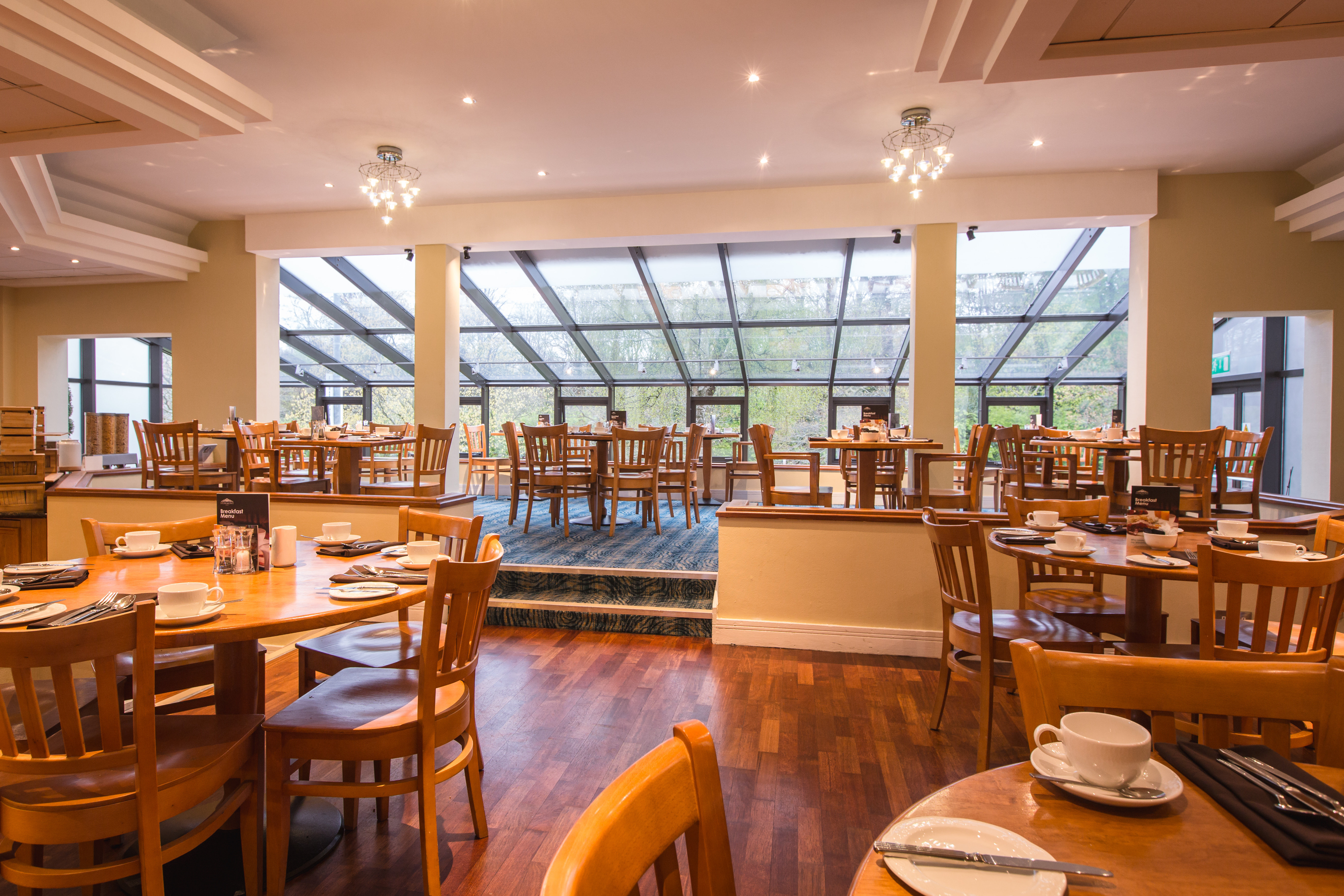 Stormont Hotel 34/44