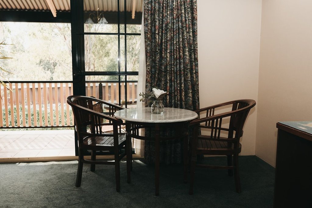 THE LAWSON MOTOR INN 24/31