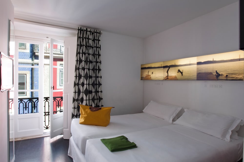 STANDARD, DOUBLE BED
