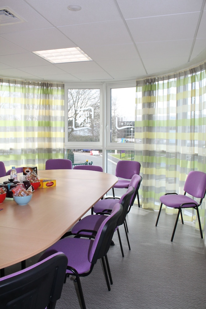 First Inn Hotel Paris Sud Les Ulis 35/48