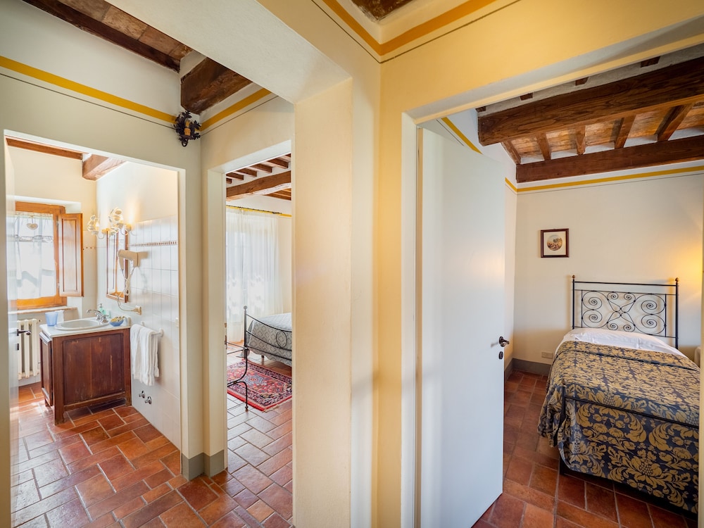Borgo San Pietro 31/78