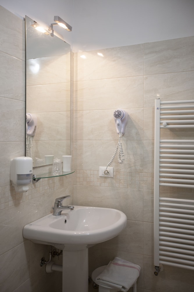 Albergo Amalfi Milano 61/67