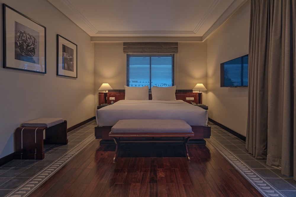 River, Suite, King Bed، Azerai La Residence Hue 2/4