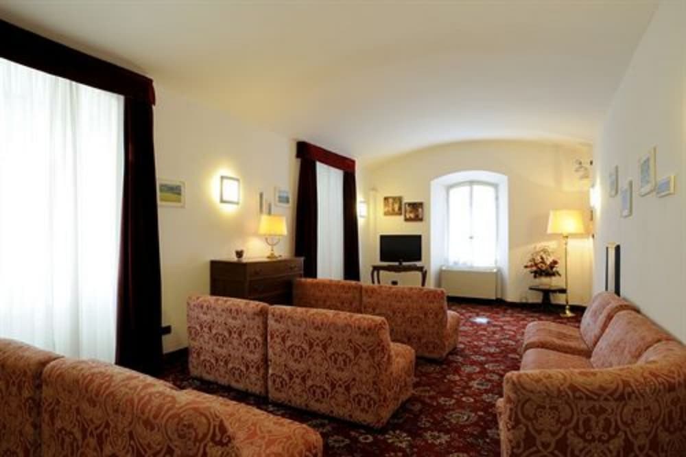 Grand Hotel Mediterranee 42/64
