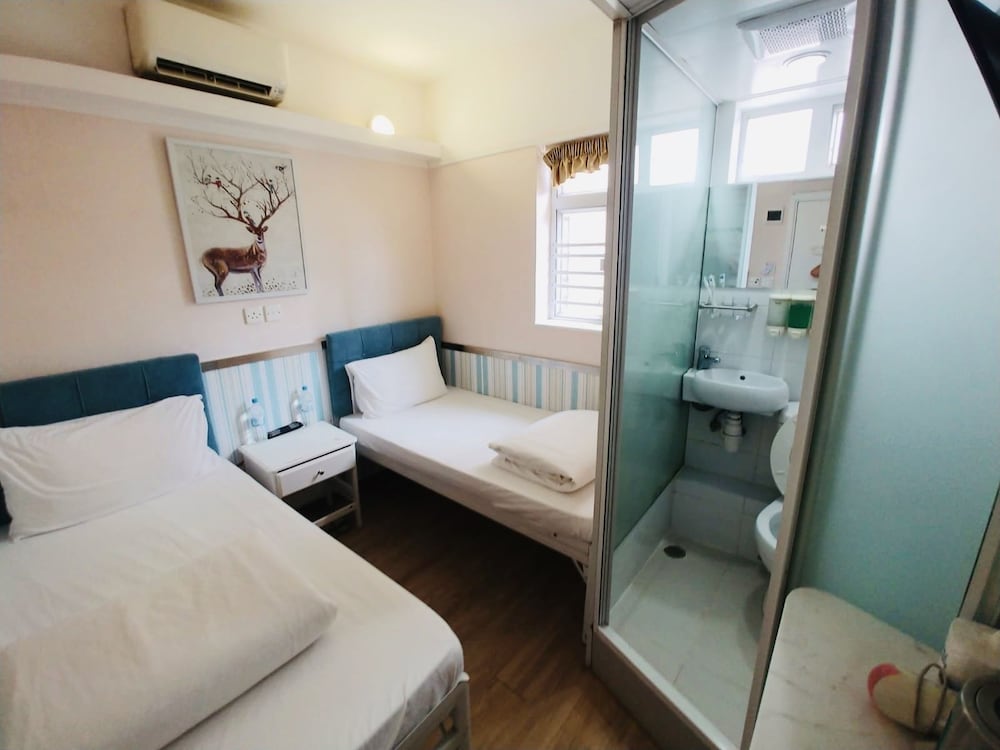Ring Wood Guest House 10/29