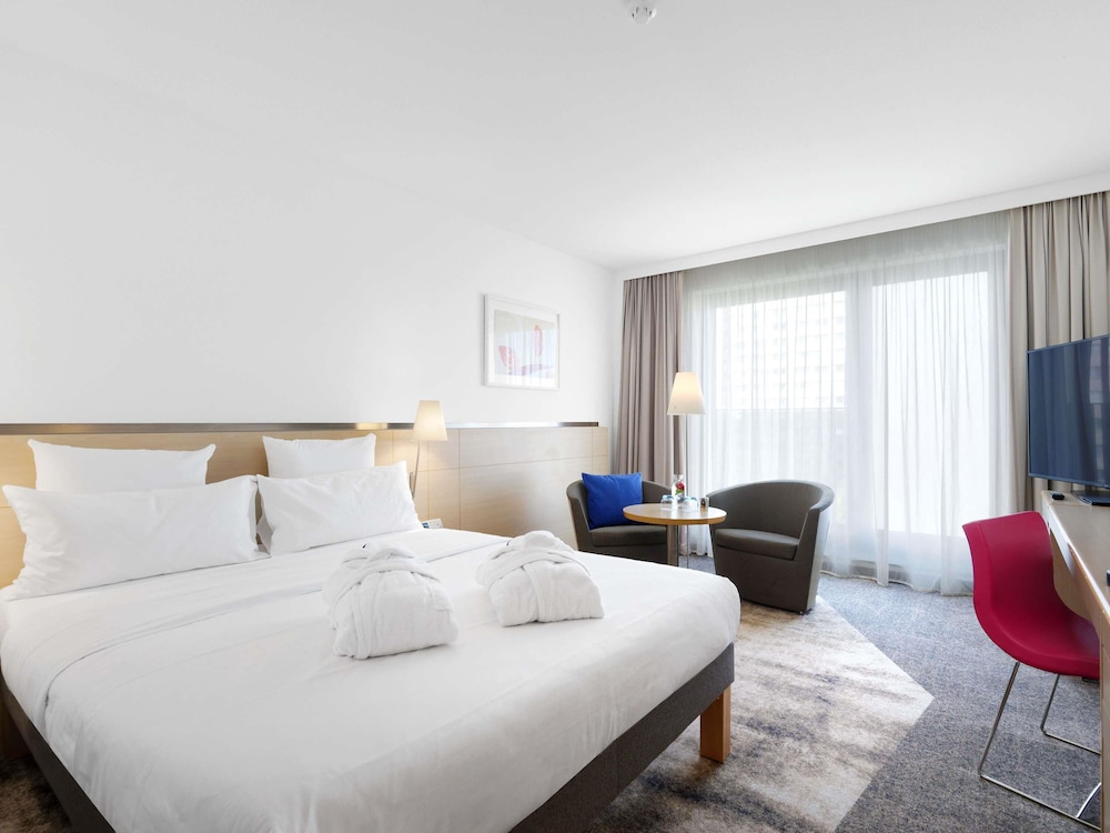 PRIVILEGE, DOUBLE BED