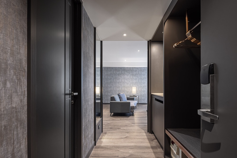 Lakeshore Hotel Metropolis I 29/52