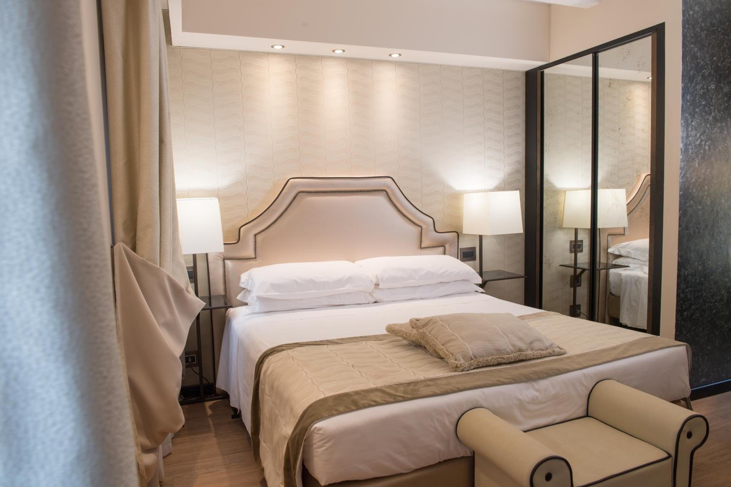 Charming, Double Bed, Street View