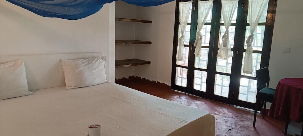 Travellers Inn Resort Malindi 8/34