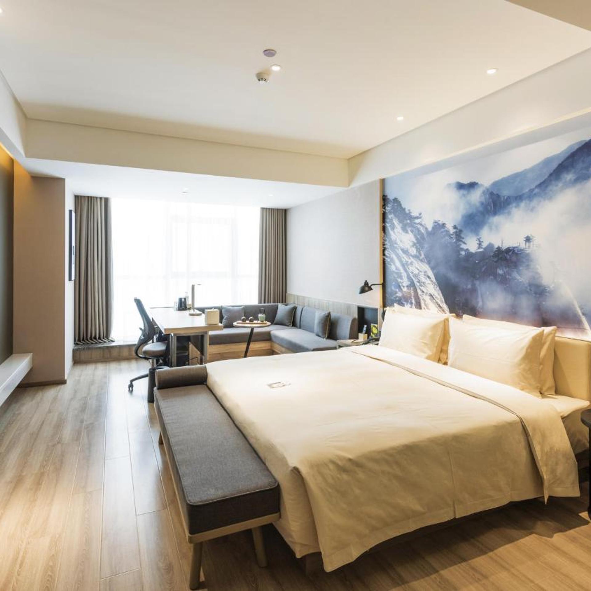 Atour Hotel (Xi an North High-speed Railway Station) 5/43