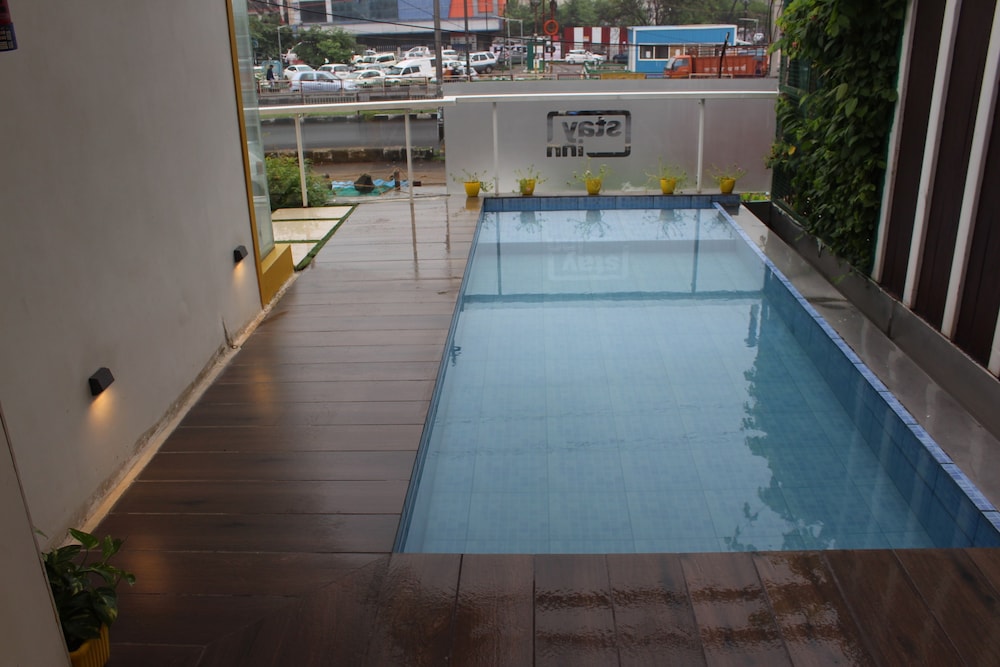 HOTEL STAY INN 25/50