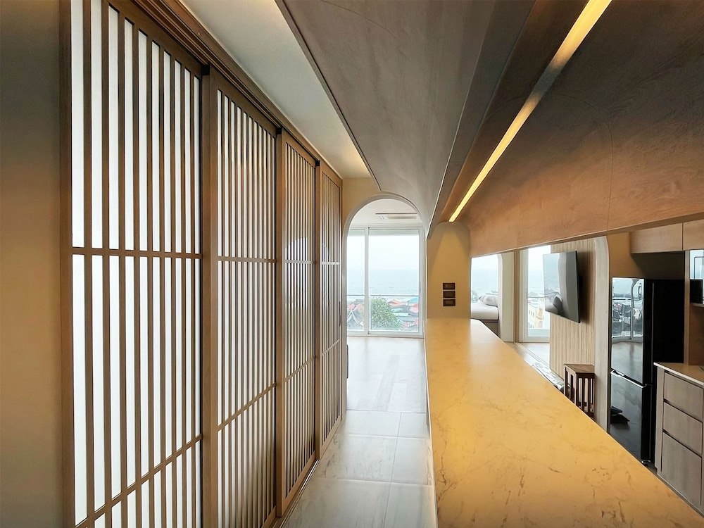 Hub Hua Hin 57 Hotel 49/72