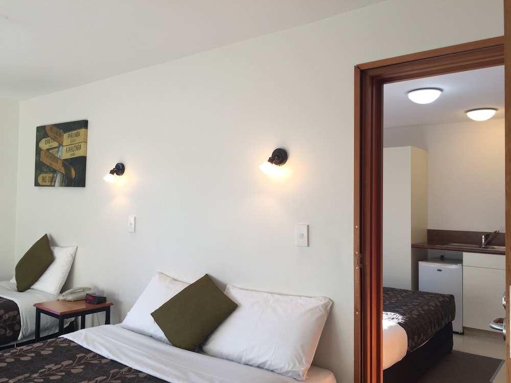 Airways Motel 25/31