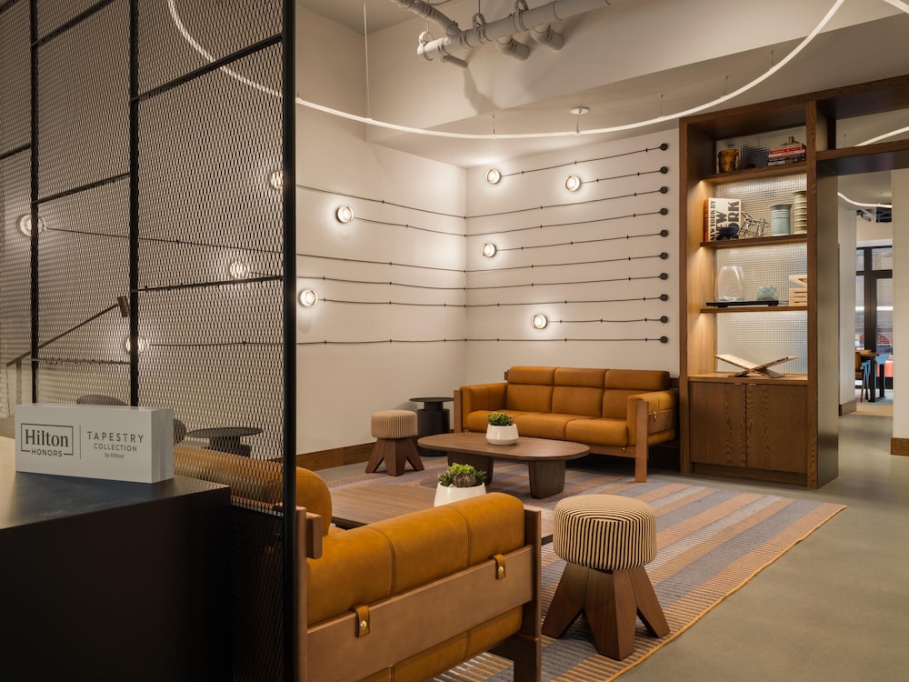 Hotel 38 New York City, Tapestry Collection by Hilton 36/52