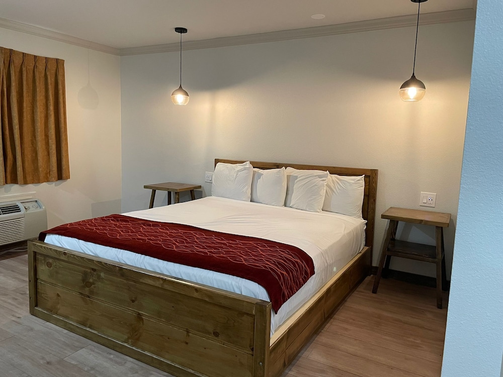 Ramona Valley Inn 27/61