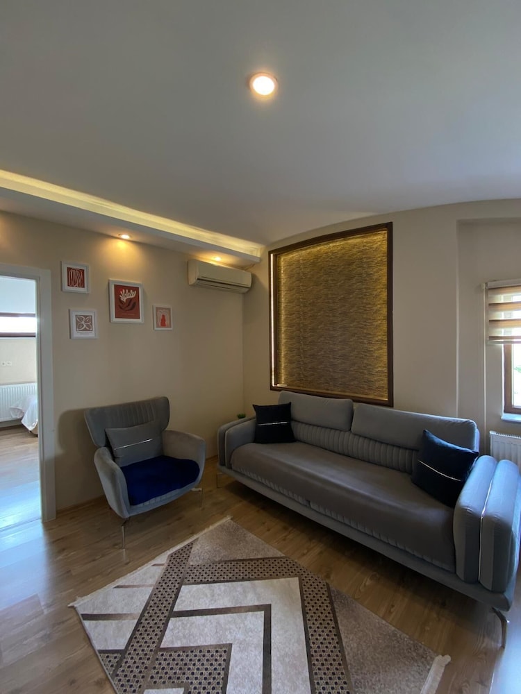 Araz Apart 23/33
