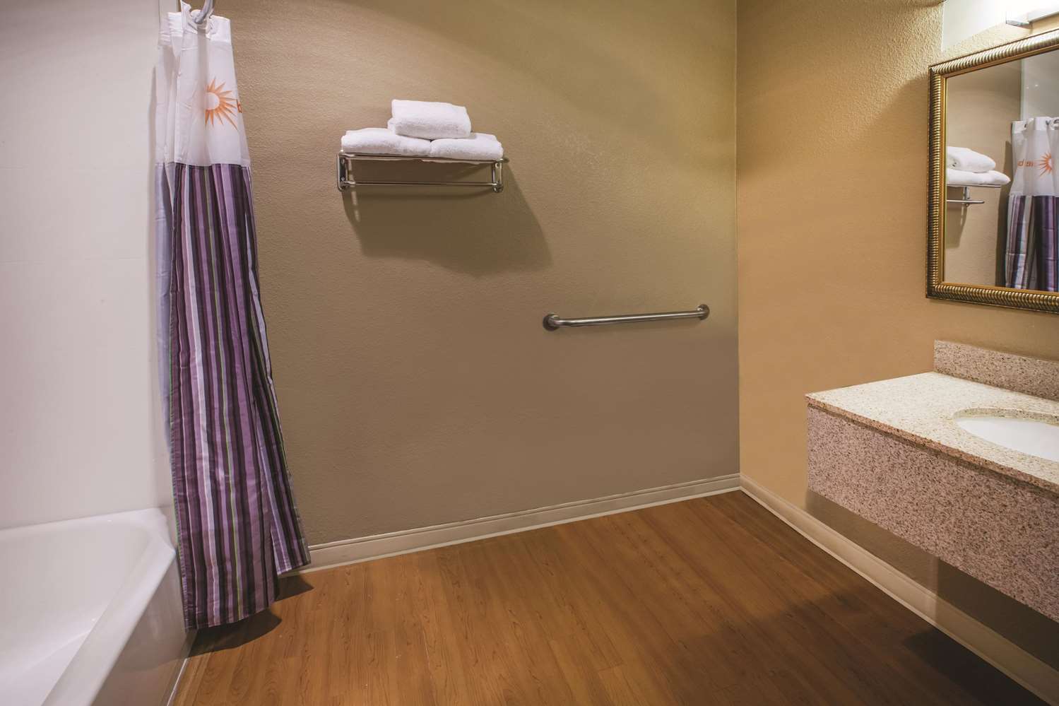 La Quinta Inn Indianapolis North at Pyramids 43/43