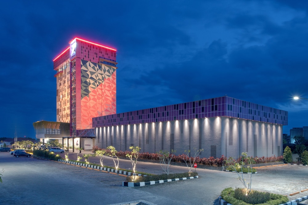 The Zuri Dumai 8/55
