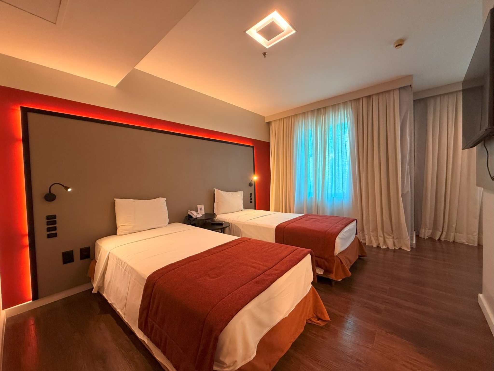 Luxury, Single, 2 Beds, Accessible
