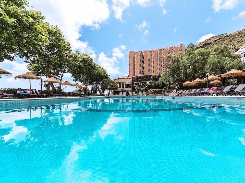 Baia Madeira Hotel - Ocean Beachfront 1/54