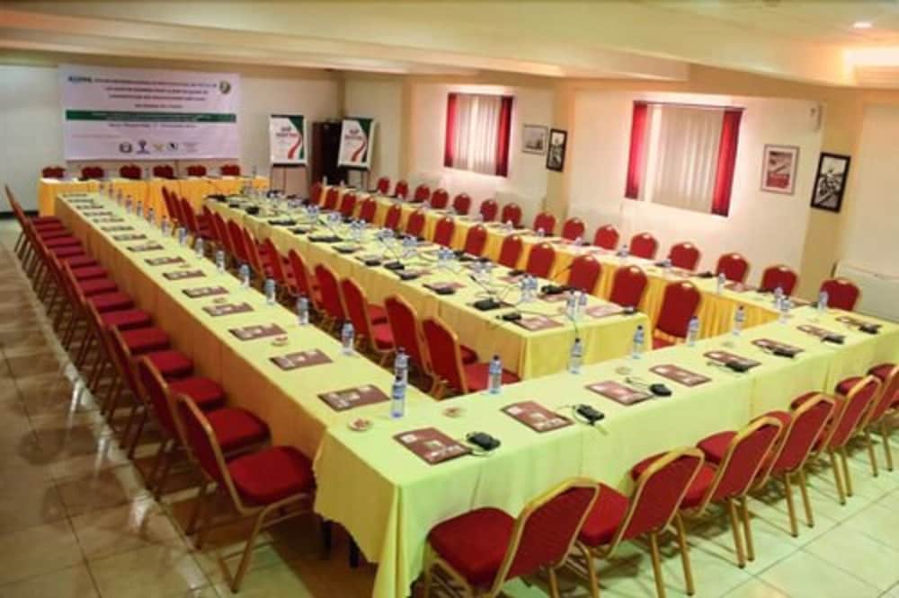 Paloma Hotel Ring Road Central 53/56