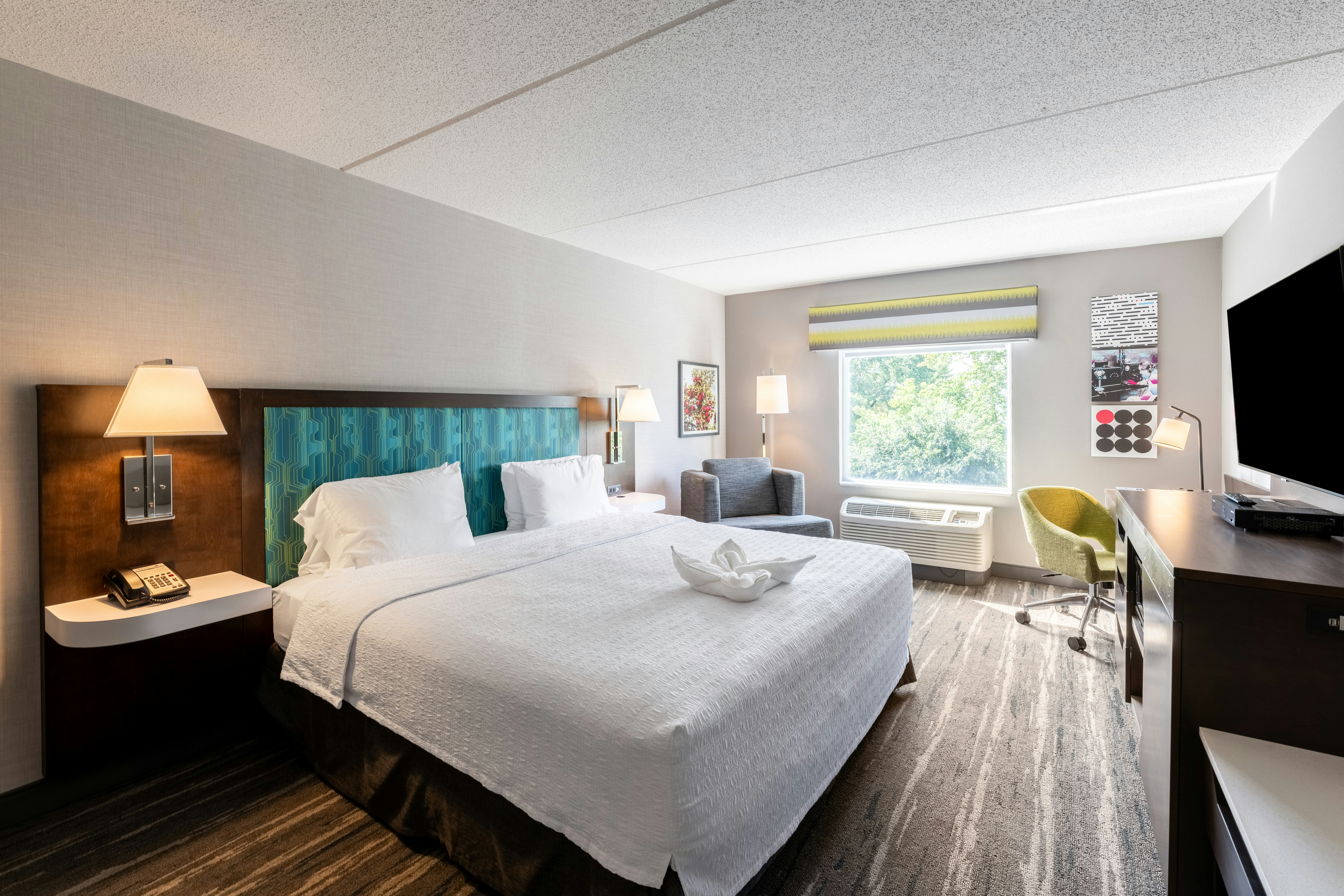 غرفة بسرير كينج، Hampton Inn & Suites Poughkeepsie 4/10