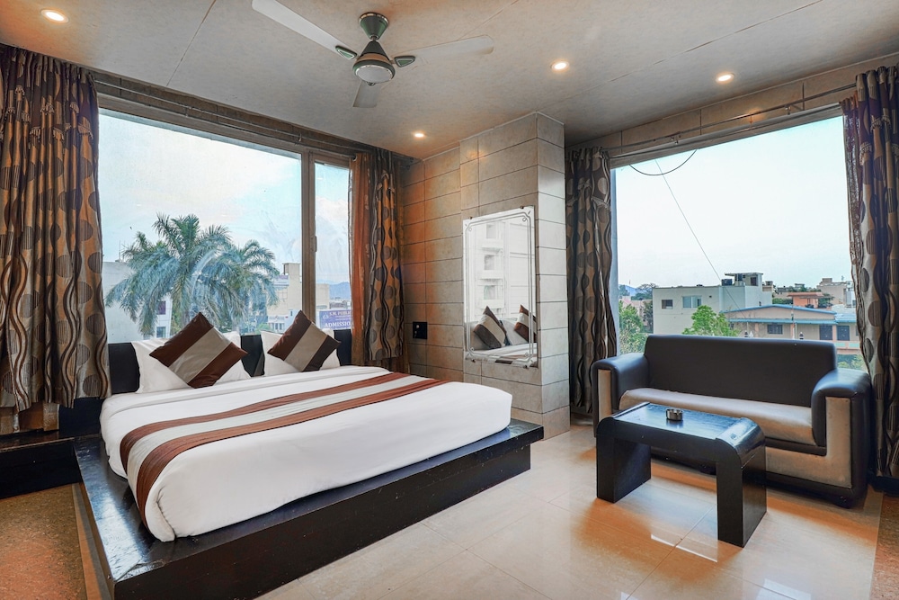 HOTEL GRAND SHIVA 28/50