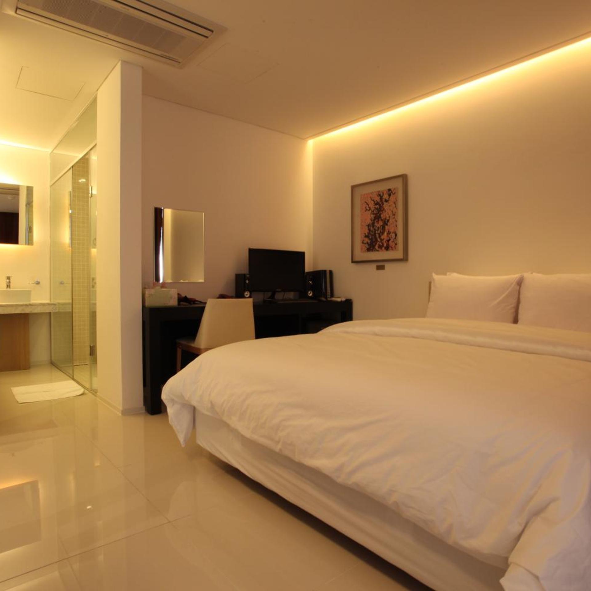 Yuwon Hotel 7/57
