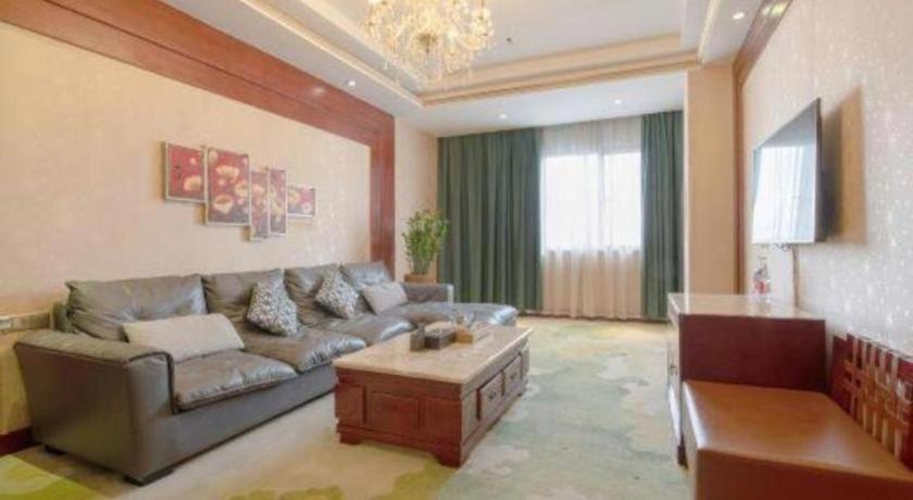Kailong International Hotel 33/58