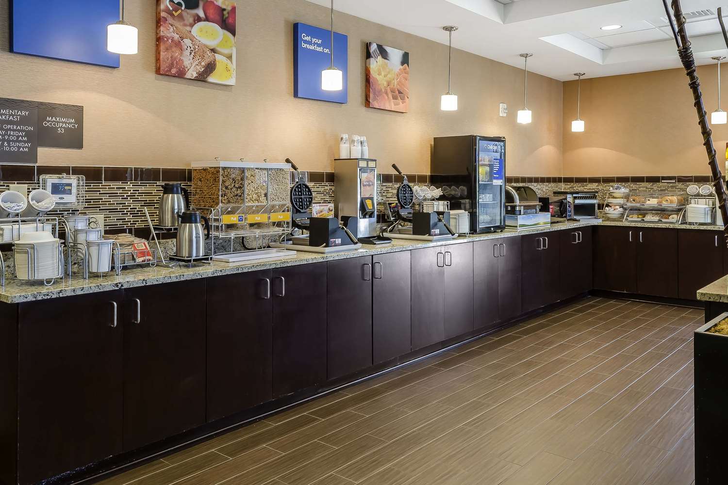 Spark by Hilton Dothan 13/19