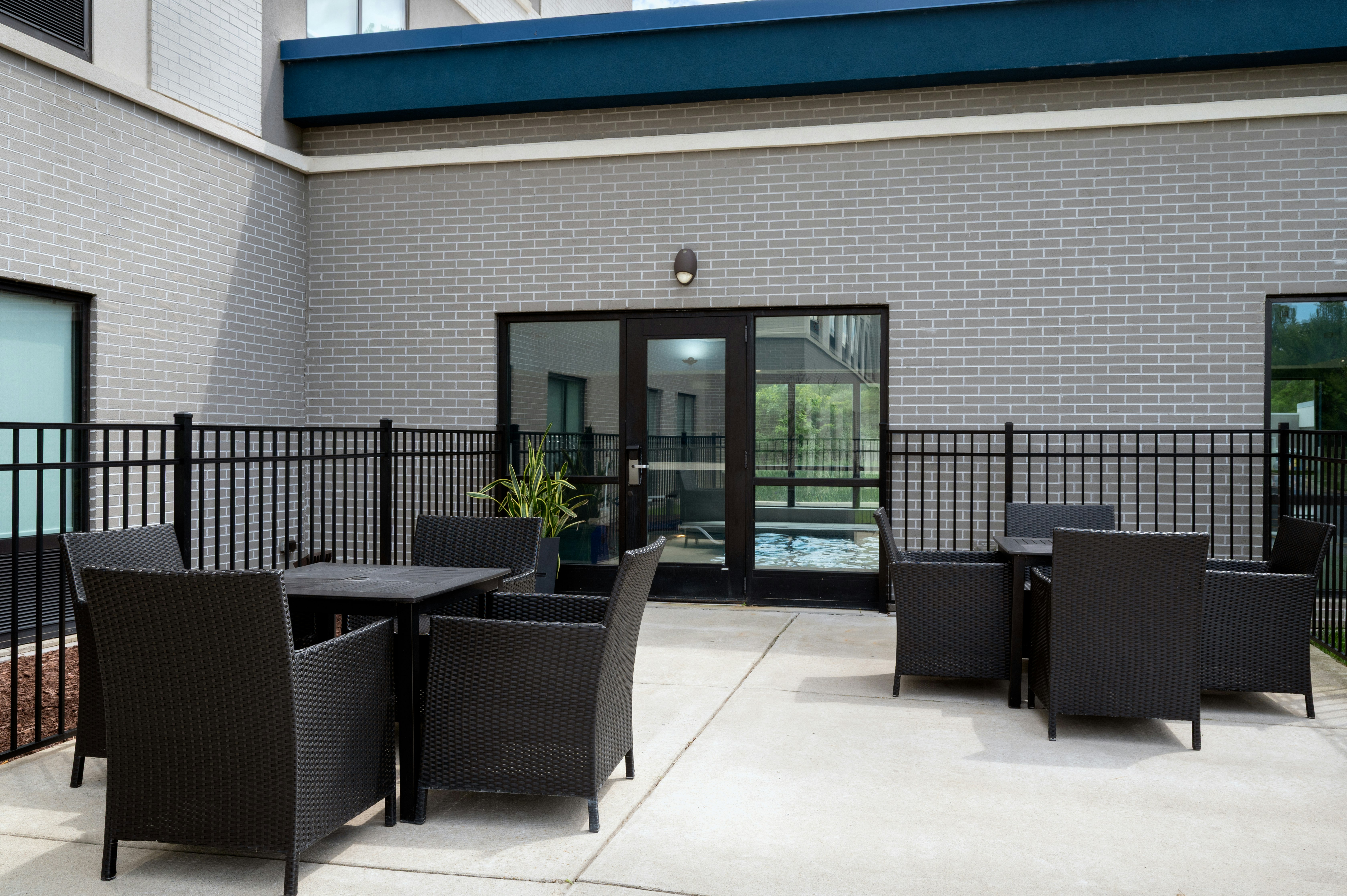 Hampton Inn Suites Ypsilanti 17/23