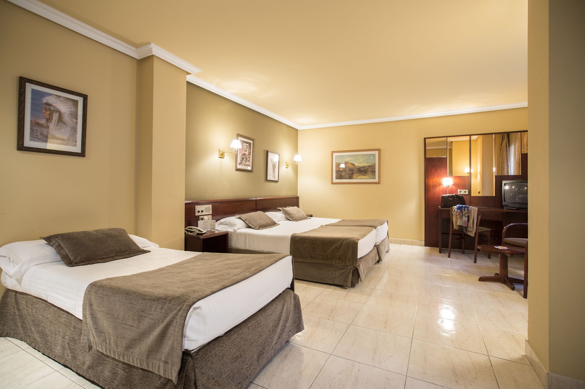 غرفة ثلاثية بثلاثة أسرّة، HOTEL IMPERIAL(ex. HUSA IMPERIAL) 2/6