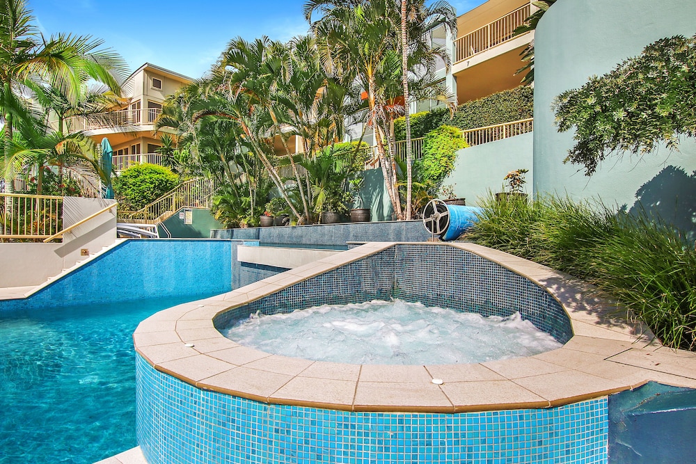 Headland Beach Resort 60/69
