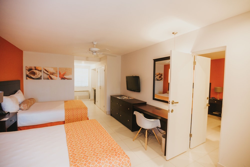 Voco Surfside Aruba by IHG 27/90