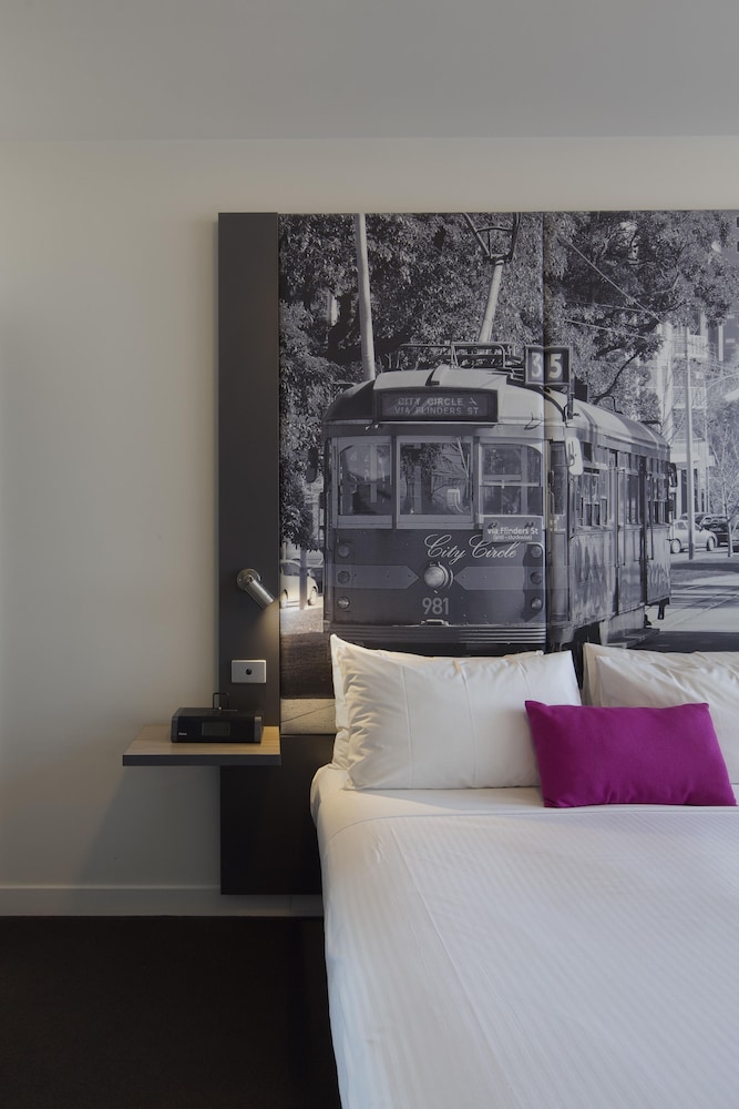 Mercure Melbourne Therry Street 15/42