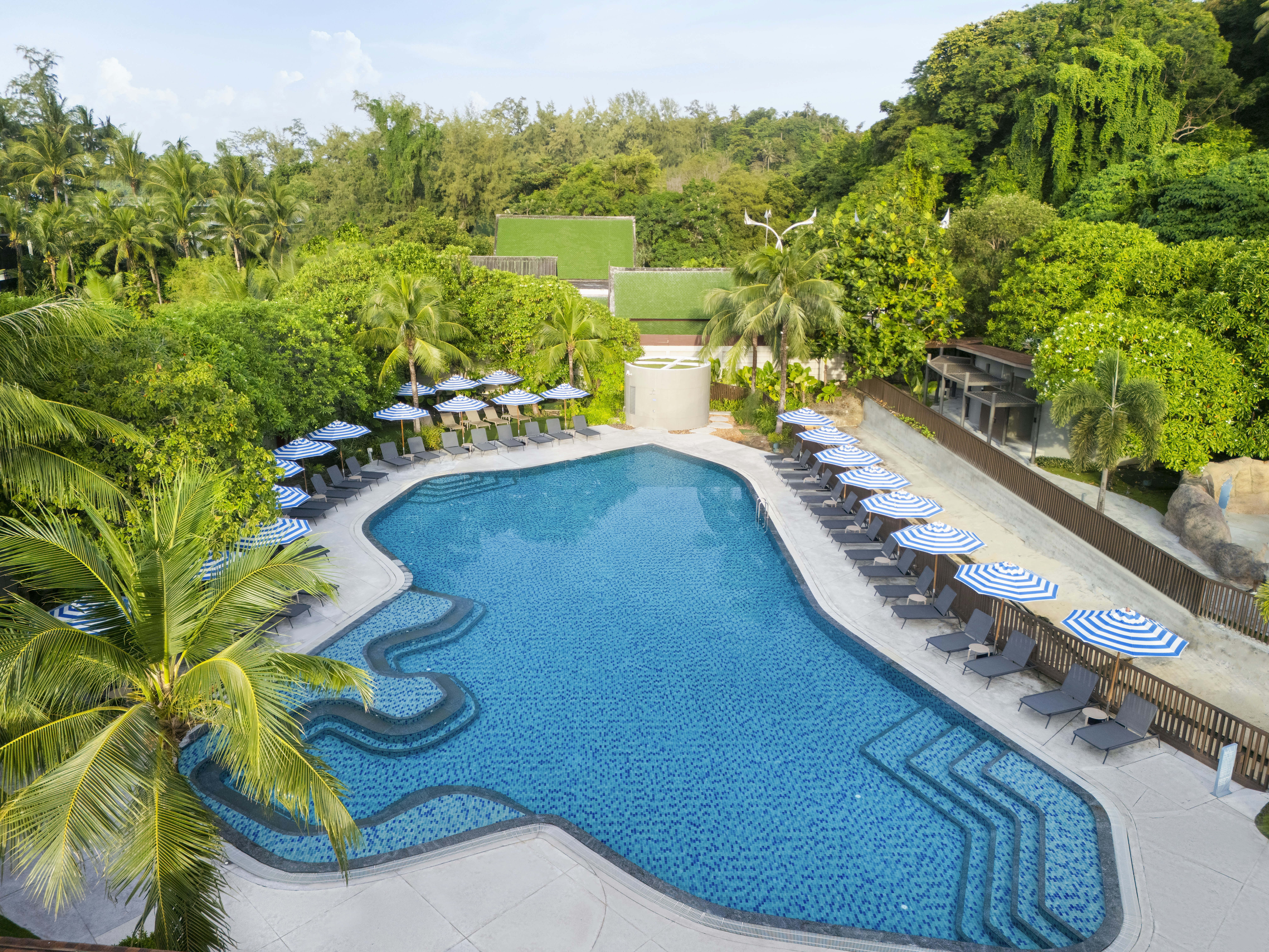 OZO Phuket 85/87