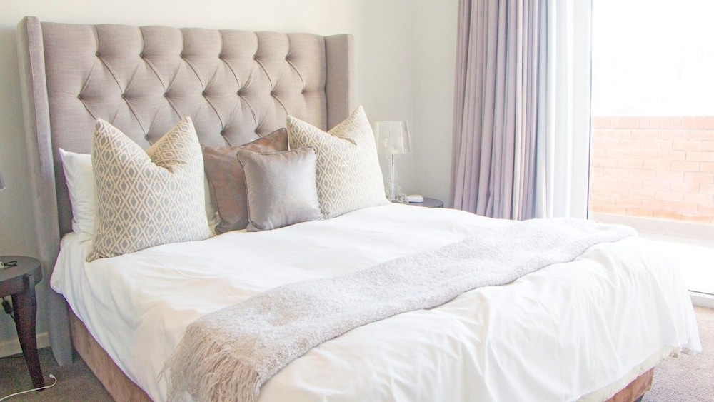 Itc Hospitality Group Two Bedrooms Canterbury Suites Building 写真5