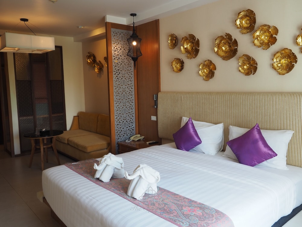 The Signature Hotel @ Thapae 15/50