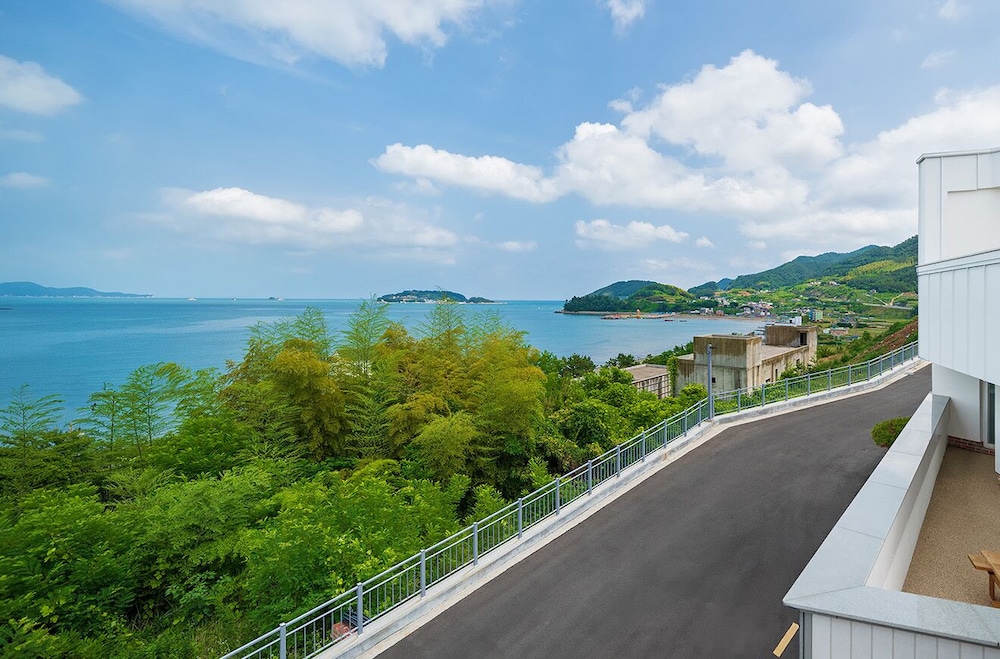 Ocean Terra Resort 38/50