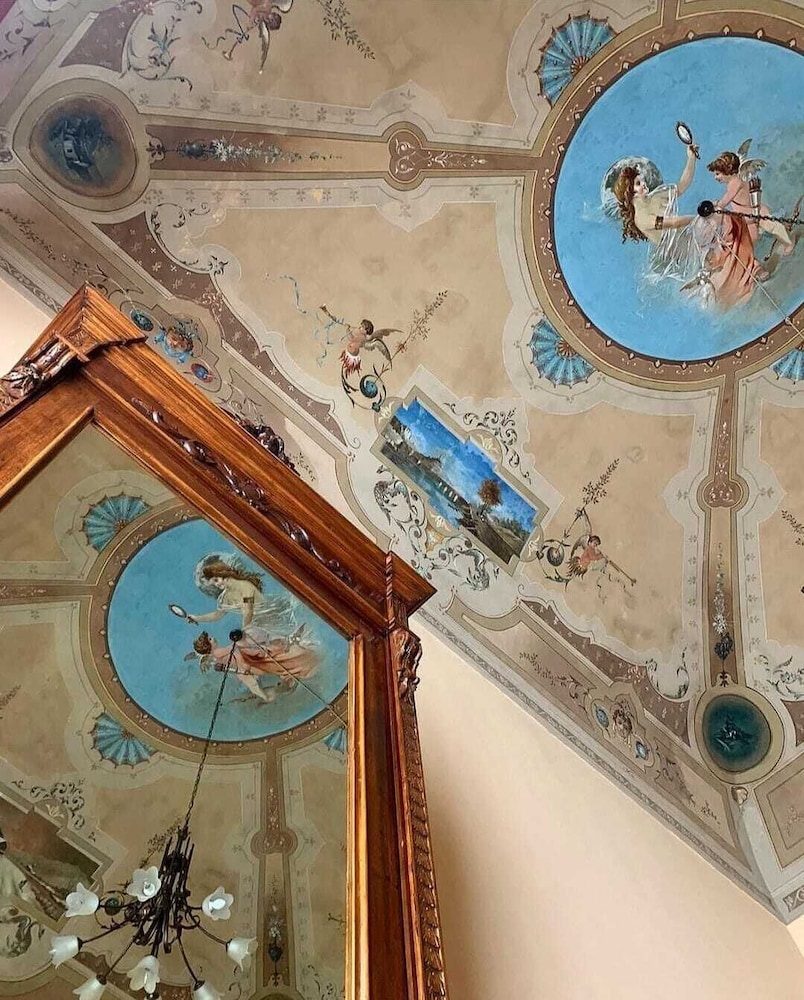 PALAZZO IL CAVALIERE B&B DE CHARME 11/68