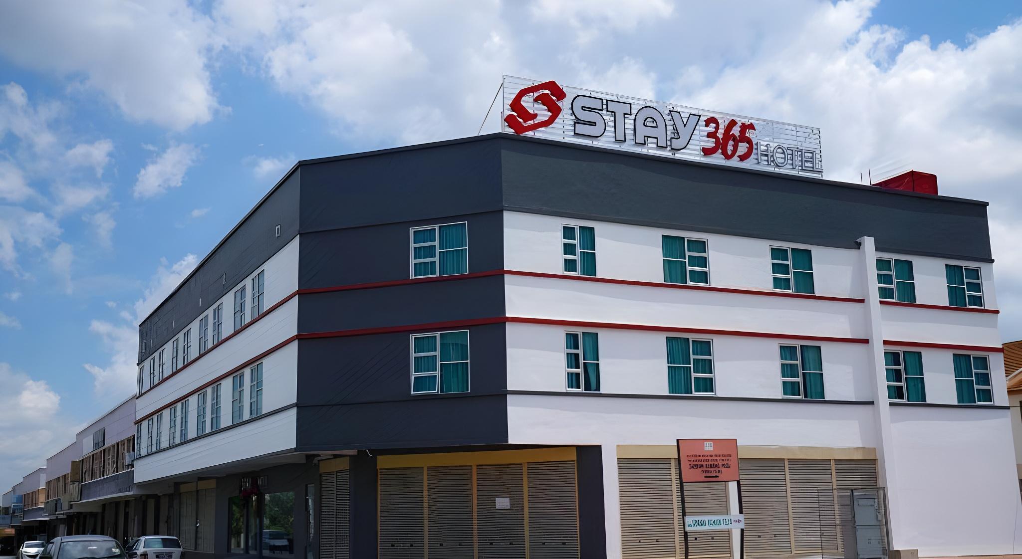 Oyo 89386 Stay 365 Hotel 4/27
