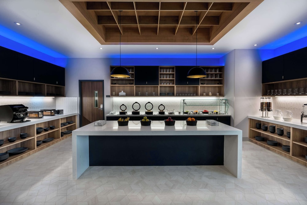 Hyatt Place Eagle Pass 11/50
