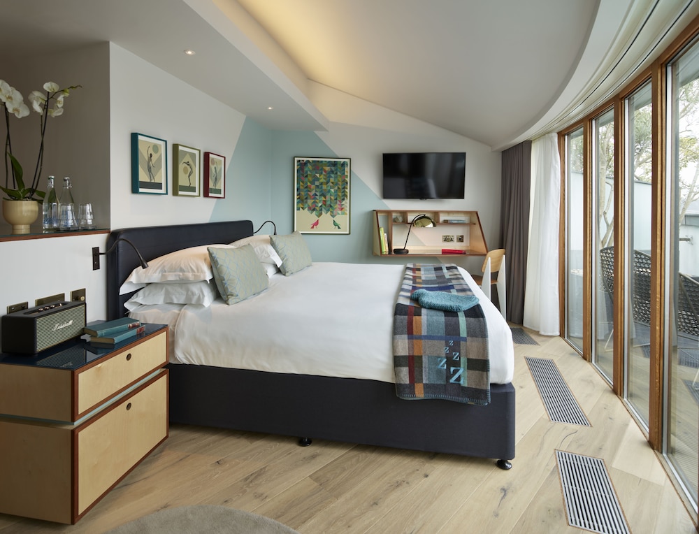 Marrable's Farringdon Hotel 14/36
