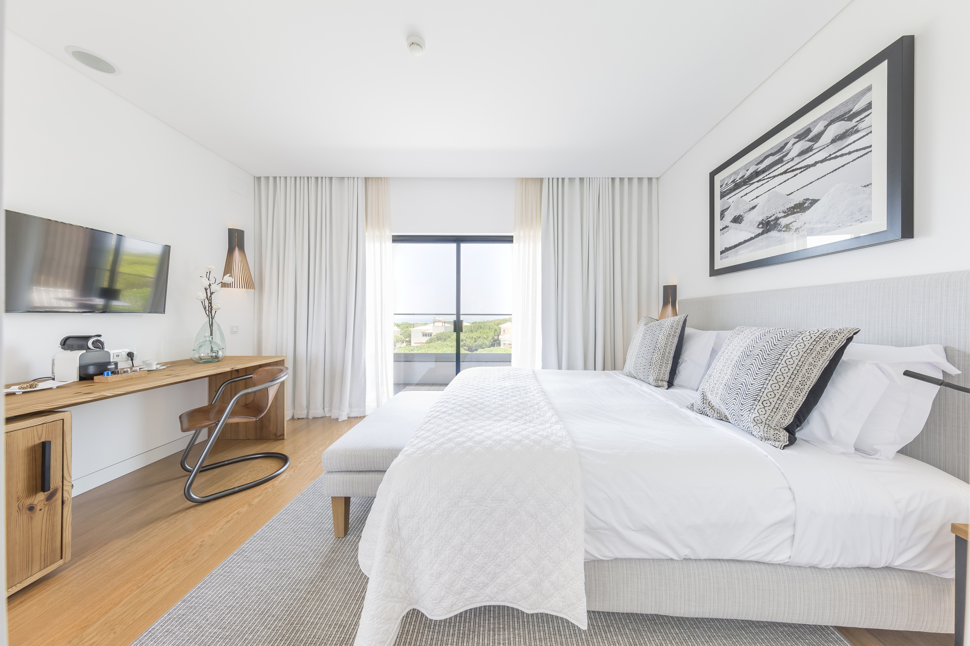 غرفة بسرير كينج بإطلالة على البحر