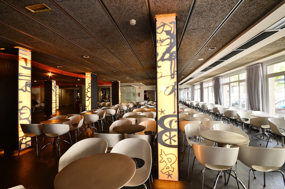 Hotel Sol Y Sombra 29/35