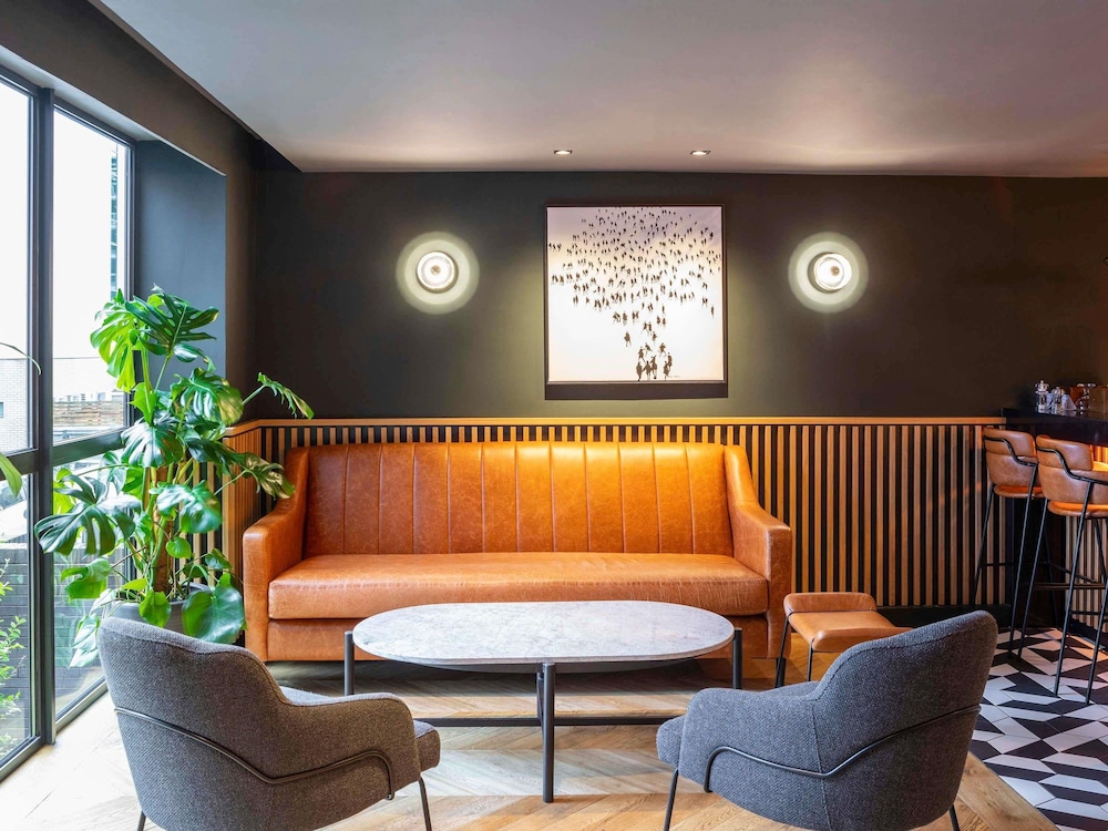 NOVOTEL BIRMINGHAM AIRPORT 6/66
