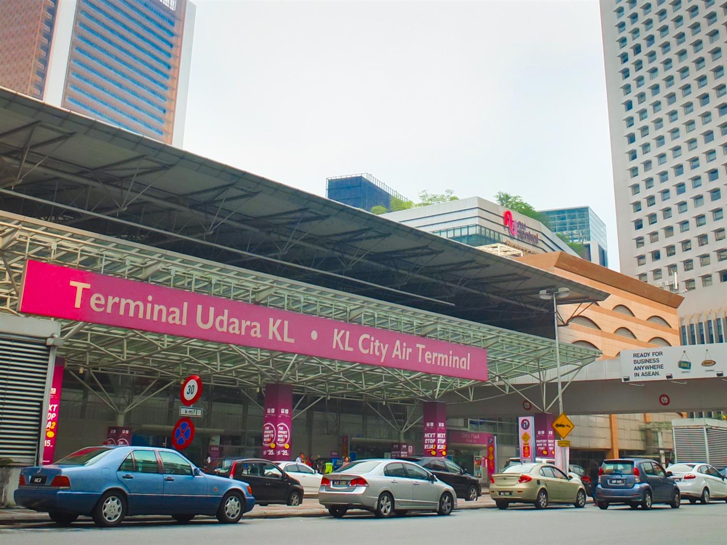 Centrestage Petaling Jaya by Perfect Host 35/38