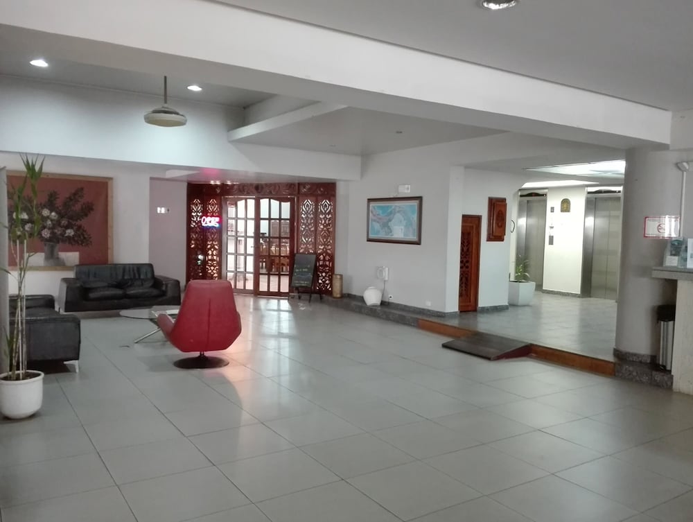 Tower House Suites 30/39
