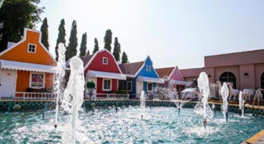 Fantasy Resort Chainat 44/50