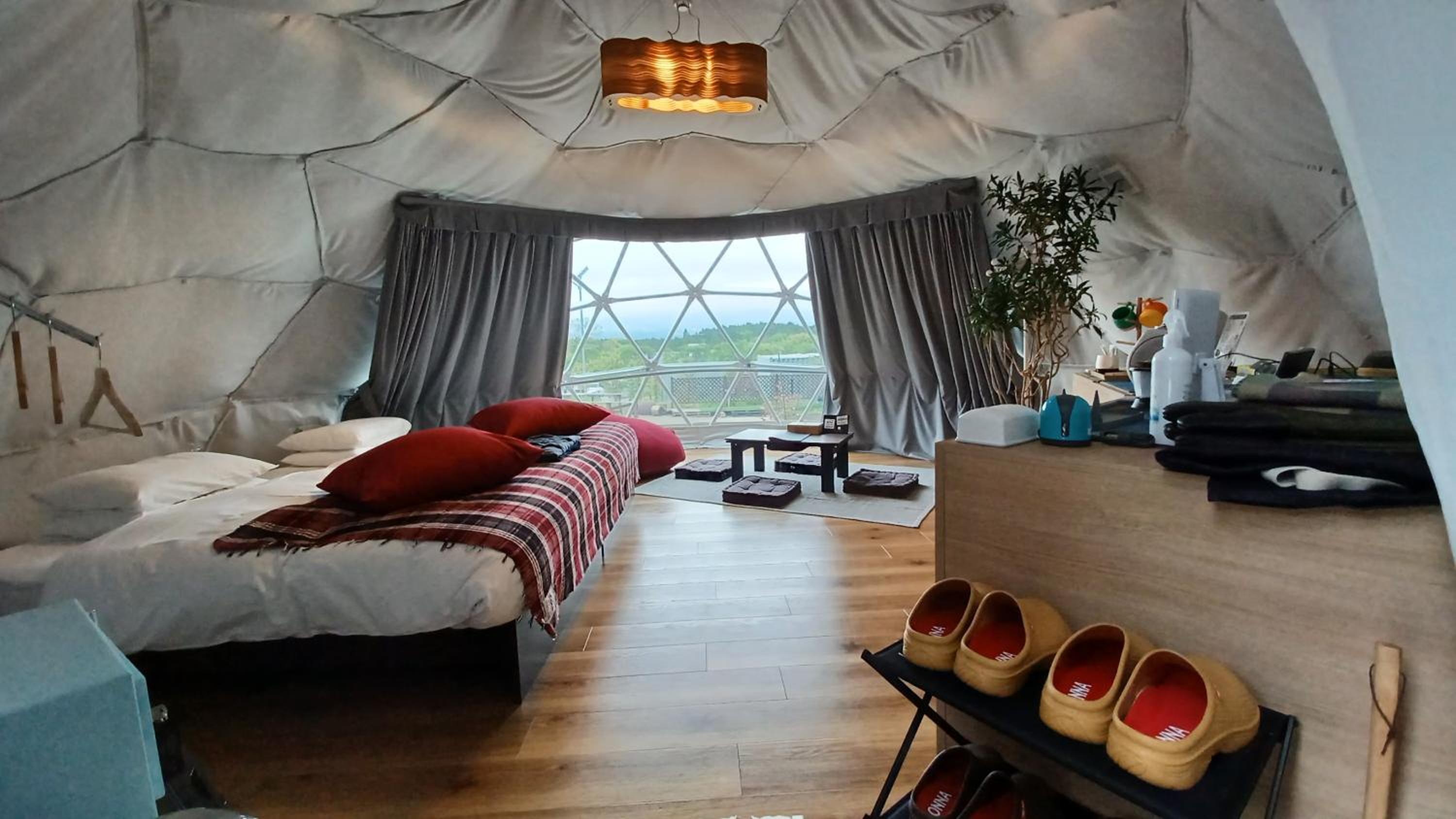 Dome, Tent